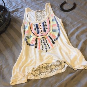 Aztec embroidered and crochet lace top 💥